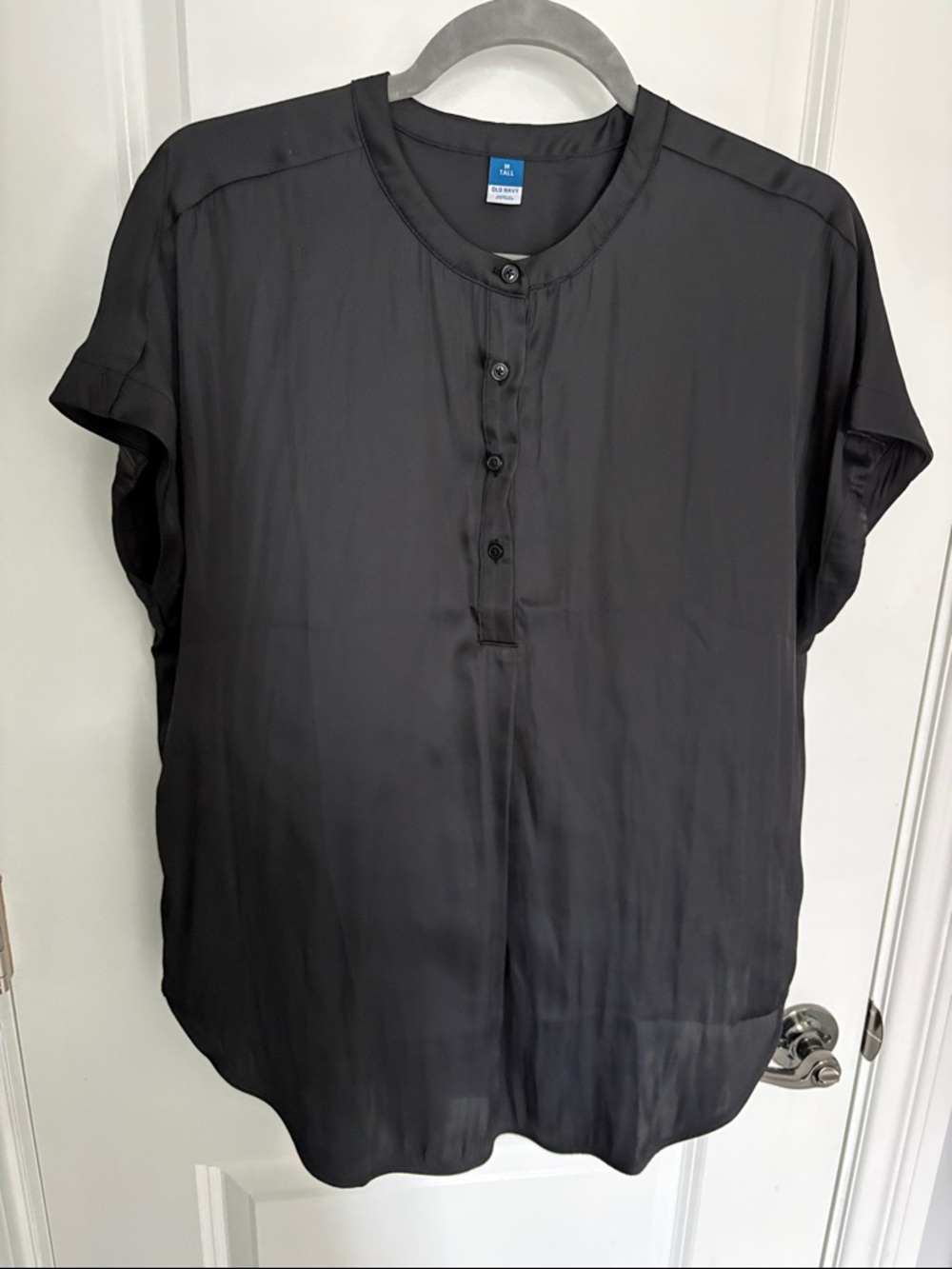 Women’s Old Navy silky Short Sleeve Slate Gray Shirt